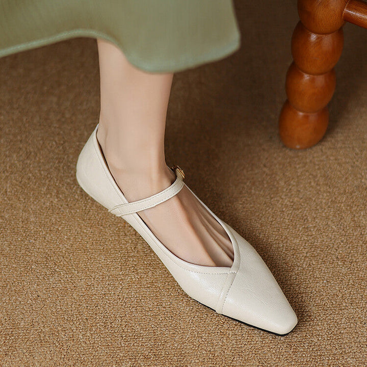AVERY – POINTED TOE MARY JANE FLATS