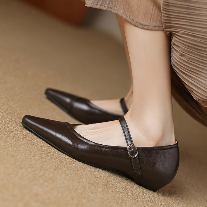 AVERY – POINTED TOE MARY JANE FLATS